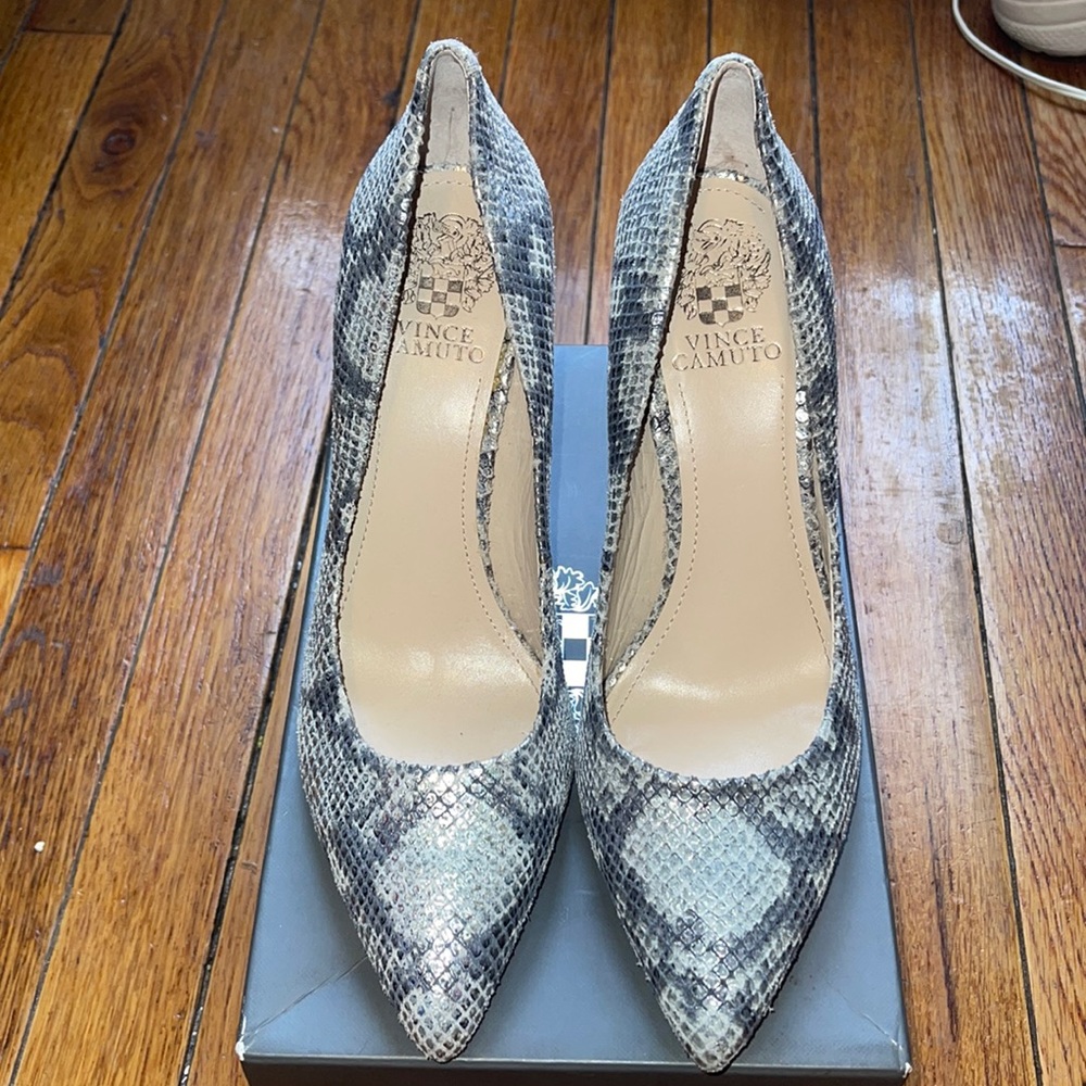 Vince Camuto Kain size 9M